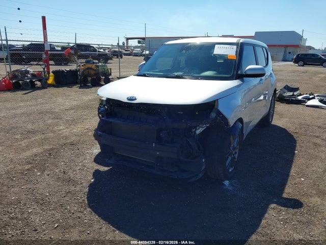 44394328 :رقم المزاد ، KNDJ23AU2M7795650 vin ، 2021 Kia Soul S مزاد بيع