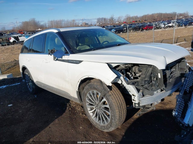 Lincoln Aviator Standard 2023 5LM5J6XC2PGL26625 Image 13