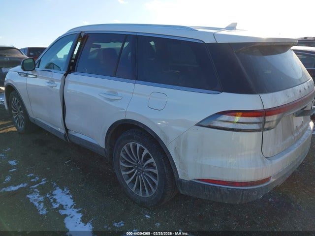 Lincoln Aviator Standard 2023 5LM5J6XC2PGL26625 Image 3