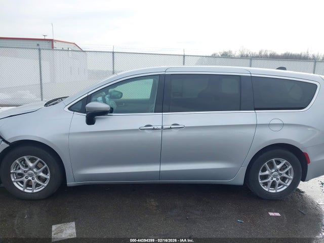 2023 Chrysler Pacifica Touring L მანქანა იყიდება აუქციონზე, vin: 2C4RC1BG6PR539348, აუქციონის ნომერი: 44394399