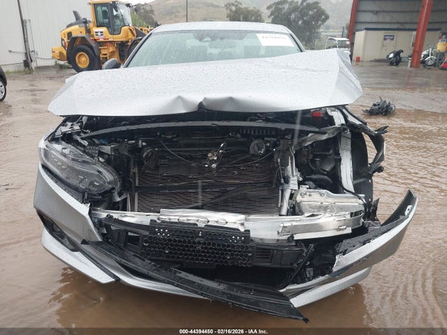 1HGCV1F38NA123909 Honda Accord Sport