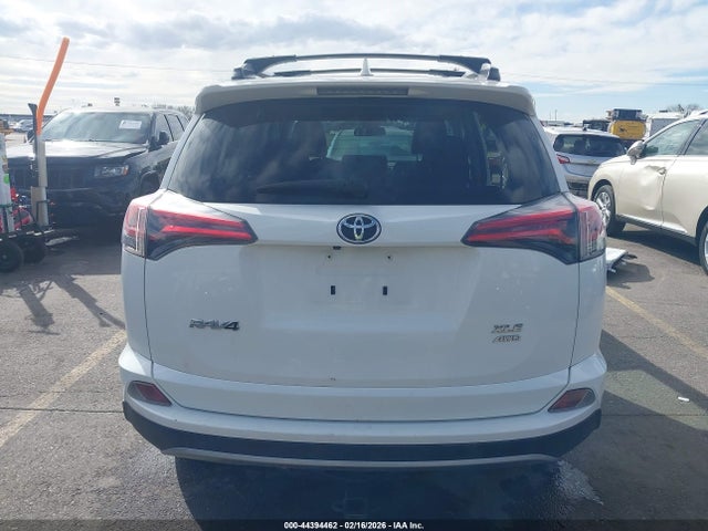 2017 Toyota Rav4 Xle მანქანა იყიდება აუქციონზე, vin: JTMRFREV0HD214375, აუქციონის ნომერი: 44394462