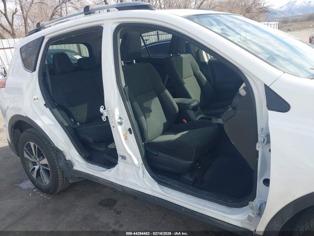 2017 Toyota Rav4 Xle მანქანა იყიდება აუქციონზე, vin: JTMRFREV0HD214375, აუქციონის ნომერი: 44394462