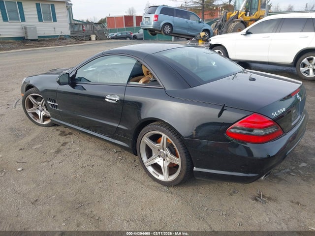 2011 MERCEDES-BENZ SL 550 WDBSK7BA6BF161856 Photo 2