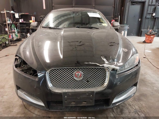 2014 JAGUAR XF SAJWJ0EF7E8U18540 Photo 5