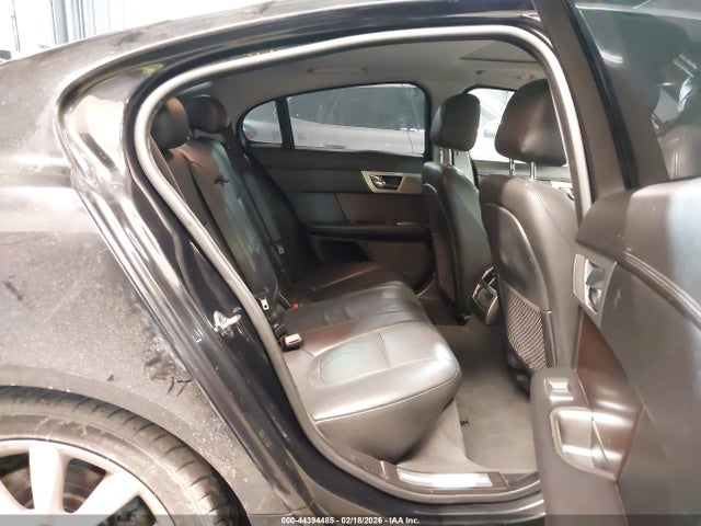 2014 JAGUAR XF SAJWJ0EF7E8U18540 Photo 7