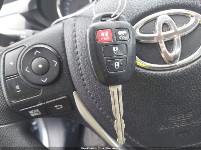 2T1BURHE0GC513668 Toyota COROLLA LE