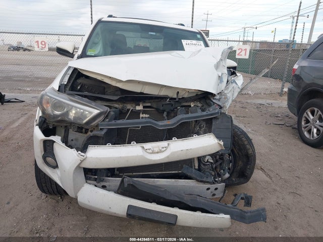 JTEBU5JR5K5668000 Toyota 4RUNNER SR5