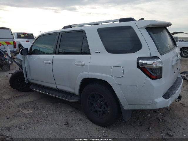 JTEBU5JR5K5668000 Toyota 4RUNNER SR5