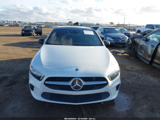 2019 Mercedes-benz A 220 4matic მანქანა იყიდება აუქციონზე, vin: WDD3G4FB5KW019271, აუქციონის ნომერი: 44394525