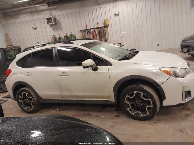 44394551 :رقم المزاد ، JF2GPABC0HH251431 vin ، 2017 Subaru Crosstrek 2.0i Premium مزاد بيع