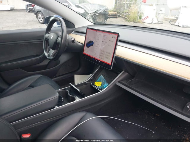 2019 TESLA MODEL 3 5YJ3E1EB6KF387544 Photo 4