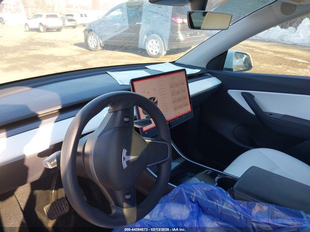 Продажа на аукционе авто 2021 Tesla Model Y Long Range Dual Motor All-wheel Drive, vin: 5YJYGDEE1MF079521, номер лота: 44394573