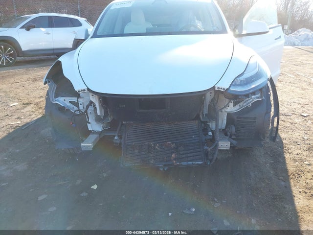 Продажа на аукционе авто 2021 Tesla Model Y Long Range Dual Motor All-wheel Drive, vin: 5YJYGDEE1MF079521, номер лота: 44394573