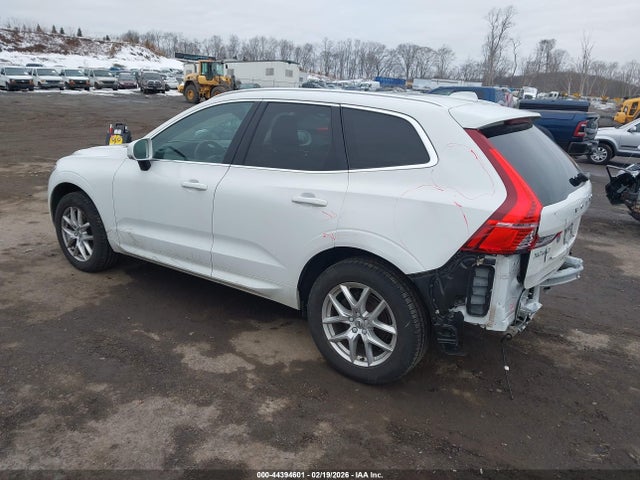 2021 VOLVO XC60 YV4102RK4M1700833 Photo 2