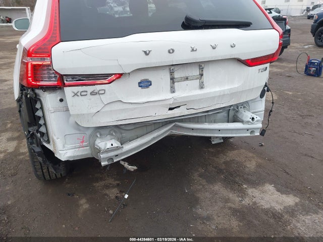 2021 VOLVO XC60 YV4102RK4M1700833 Photo 5