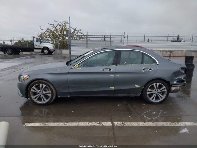 Продаж на аукціоні авто 2017 Mercedes-benz C 300, vin: 55SWF4JB8HU223124, номер лоту: 44394647