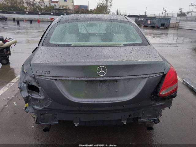 Продаж на аукціоні авто 2017 Mercedes-benz C 300, vin: 55SWF4JB8HU223124, номер лоту: 44394647