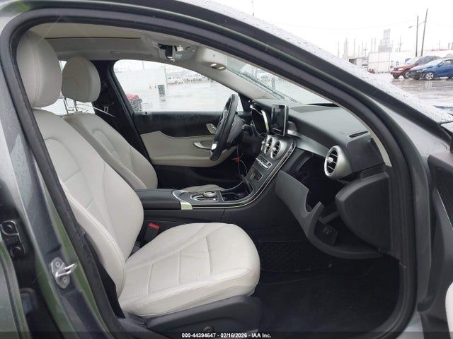 Продаж на аукціоні авто 2017 Mercedes-benz C 300, vin: 55SWF4JB8HU223124, номер лоту: 44394647