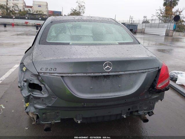 Продаж на аукціоні авто 2017 Mercedes-benz C 300, vin: 55SWF4JB8HU223124, номер лоту: 44394647