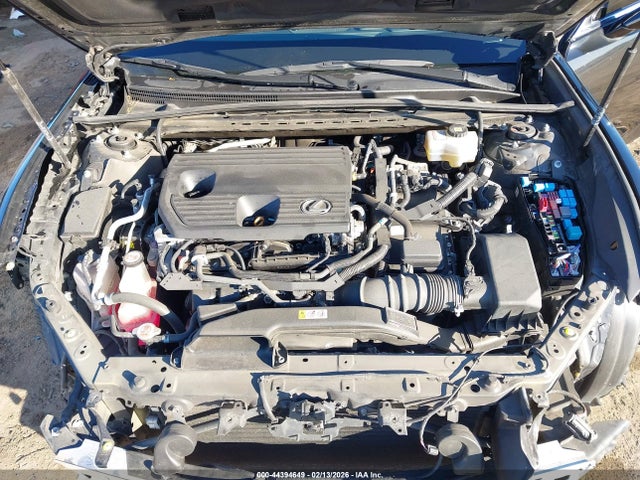 58ADA1C1XNU020673 Lexus ES 300H