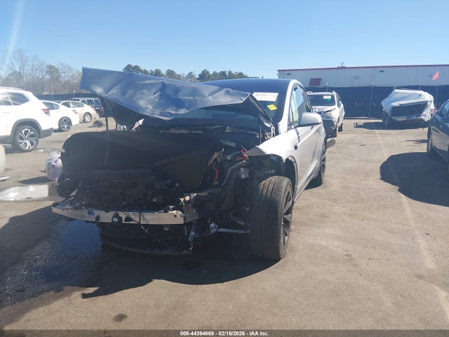 2024 TESLA MODEL X 7SAXCBE69RF453873 Photo 1