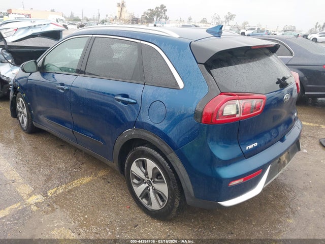 KNDCB3LCXH5101320 KIA NIRO LX