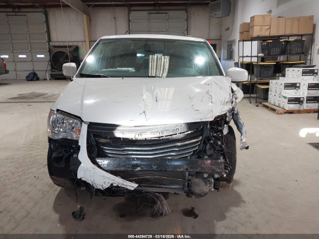 44394729 :رقم المزاد ، 2C4RC1BG0GR214761 vin ، 2016 Chrysler Town & Country Touring مزاد بيع
