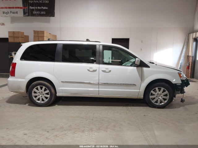 44394729 :رقم المزاد ، 2C4RC1BG0GR214761 vin ، 2016 Chrysler Town & Country Touring مزاد بيع