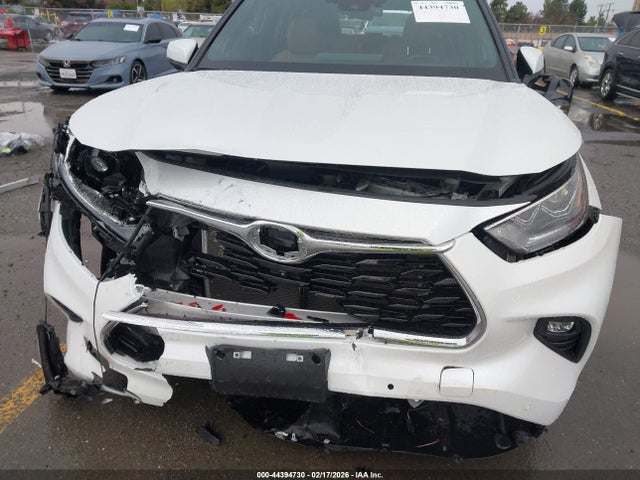 Toyota Highlander Platinum 2023 5TDKDRBH7PS516092 Image 6