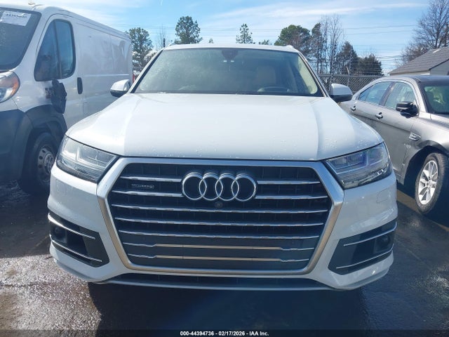 2019 Audi Q7 55 Premium მანქანა იყიდება აუქციონზე, vin: WA1VAAF79KD011470, აუქციონის ნომერი: 44394736