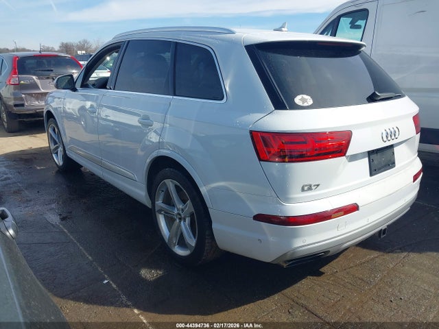 2019 AUDI Q7 WA1VAAF79KD011470 Photo 2