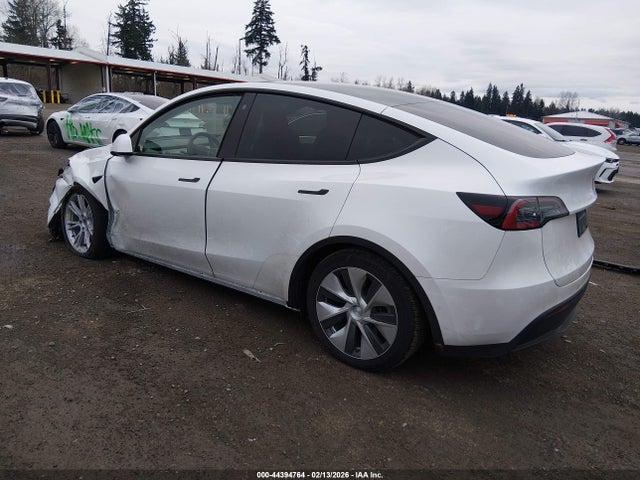 2022 TESLA MODEL Y 7SAYGDEE9NF504732 Photo 2