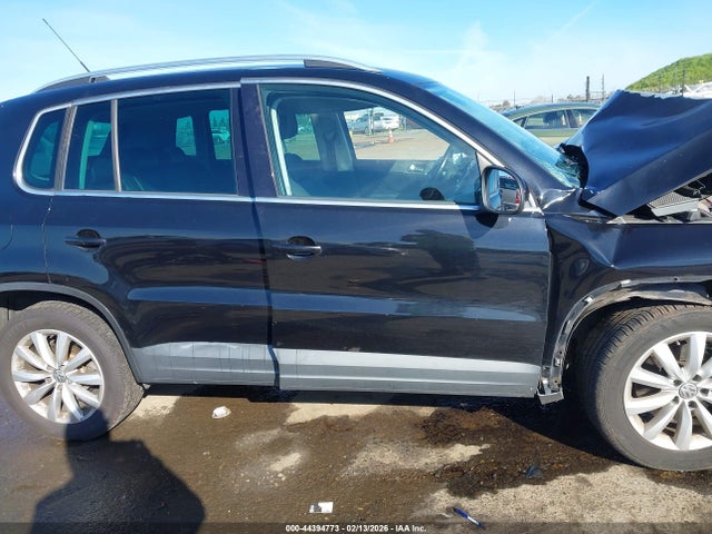 44394773 :رقم المزاد ، WVGBV7AX1BW561169 vin ، 2011 Volkswagen Tiguan Se مزاد بيع
