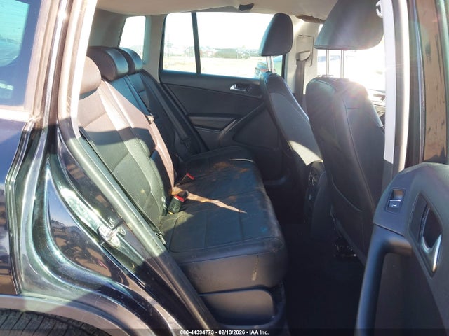 2011 VOLKSWAGEN TIGUAN WVGBV7AX1BW561169 Photo 7