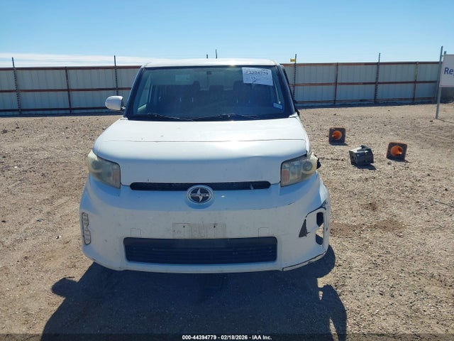 Scion XB 2014 JTLZE4FE2EJ048852 Image 12