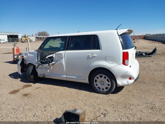 Scion XB 2014 JTLZE4FE2EJ048852 Image 14
