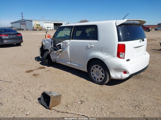 Scion XB 2014 JTLZE4FE2EJ048852 Image 3