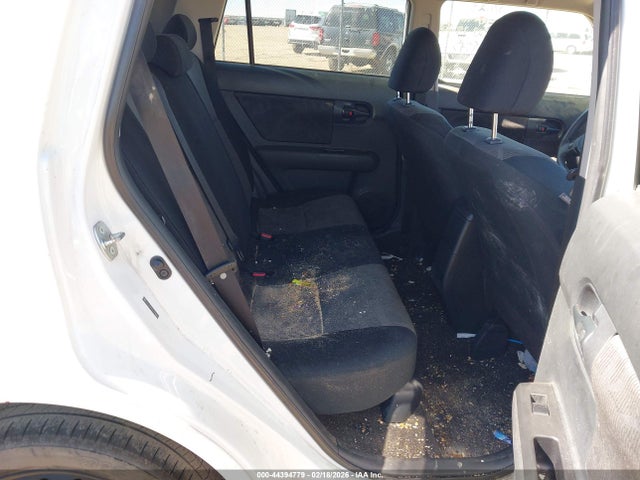 Scion XB 2014 JTLZE4FE2EJ048852 Image 8