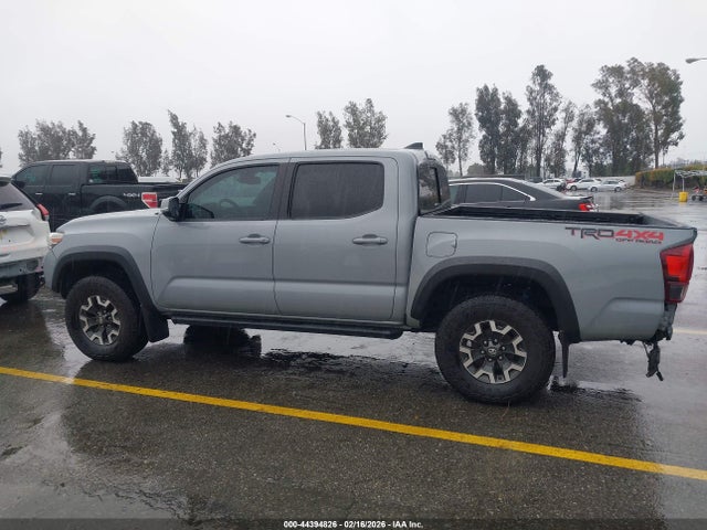 3TMCZ5AN0JM183957 Toyota Tacoma Trd Off Road