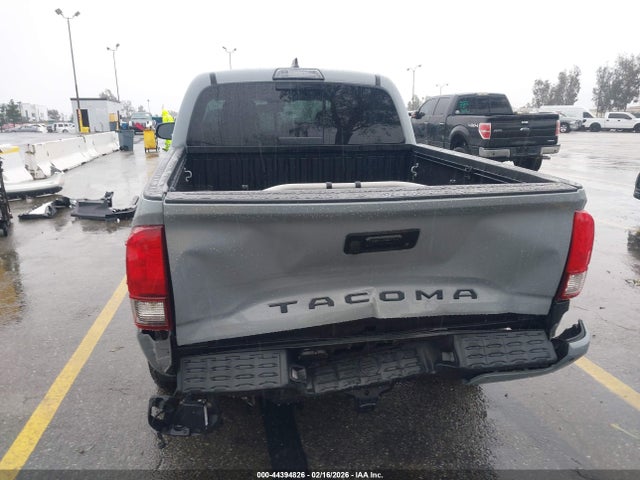 3TMCZ5AN0JM183957 Toyota Tacoma Trd Off Road