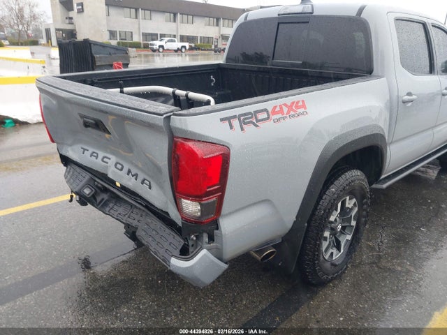 3TMCZ5AN0JM183957 Toyota Tacoma Trd Off Road