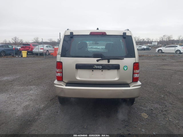 44394840 :رقم المزاد ، 1J4PP2GK6BW571855 vin ، 2011 Jeep Liberty Sport مزاد بيع