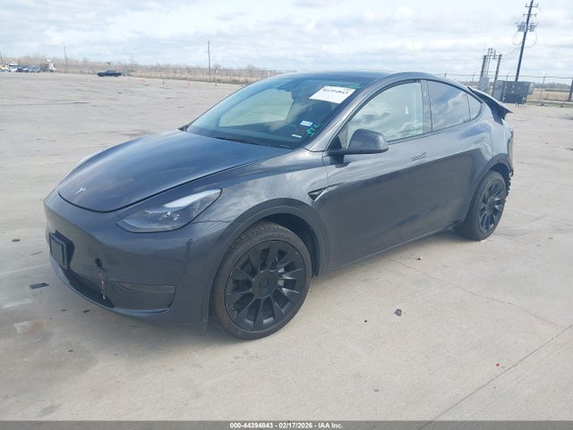 2025 TESLA MODEL Y 7SAYGDED5SA354098 Photo 1