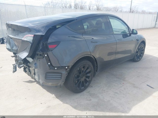 2025 TESLA MODEL Y 7SAYGDED5SA354098 Photo 3