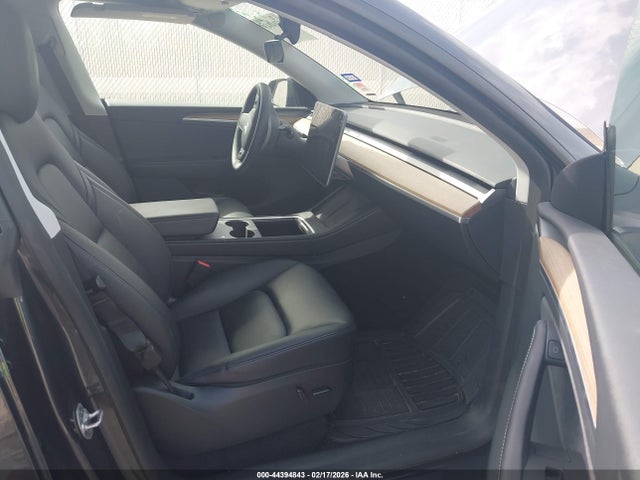 2025 TESLA MODEL Y 7SAYGDED5SA354098 Photo 4