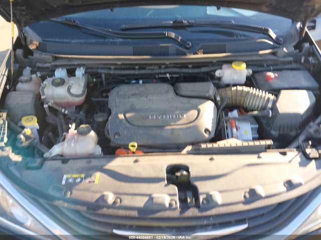 2019 CHRYSLER PACIFICA HYBRID 2C4RC1L79KR710827 Photo 9