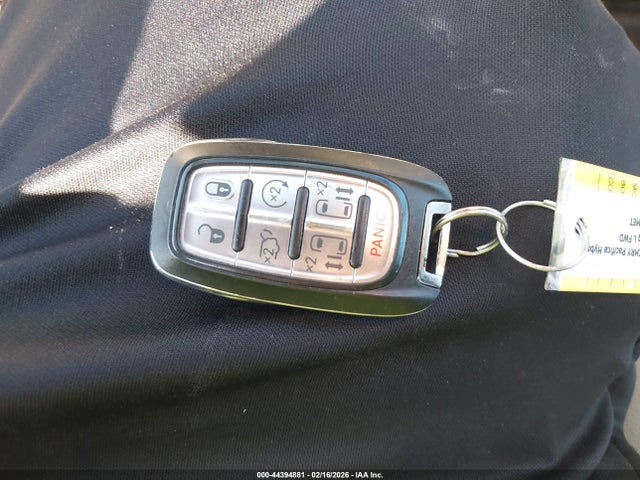 2019 CHRYSLER PACIFICA HYBRID 2C4RC1L79KR710827 Photo 10