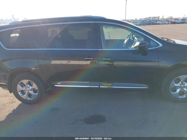 Продаж на аукціоні авто 2019 Chrysler Pacifica Hybrid Touring L, vin: 2C4RC1L79KR710827, номер лоту: 44394881