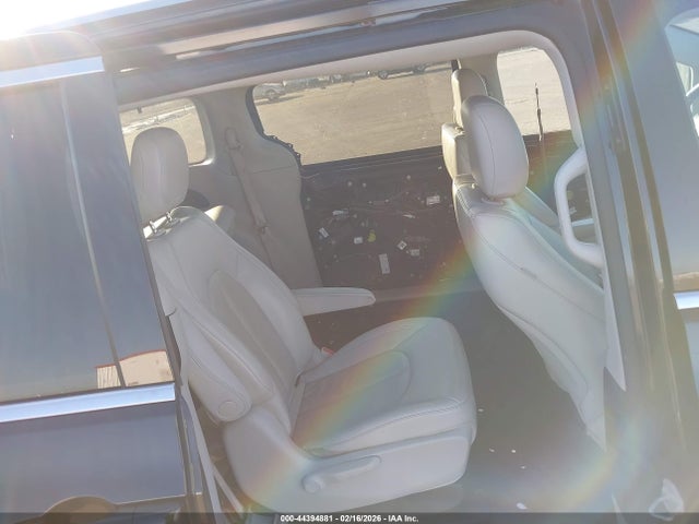 2019 CHRYSLER PACIFICA HYBRID 2C4RC1L79KR710827 Photo 7